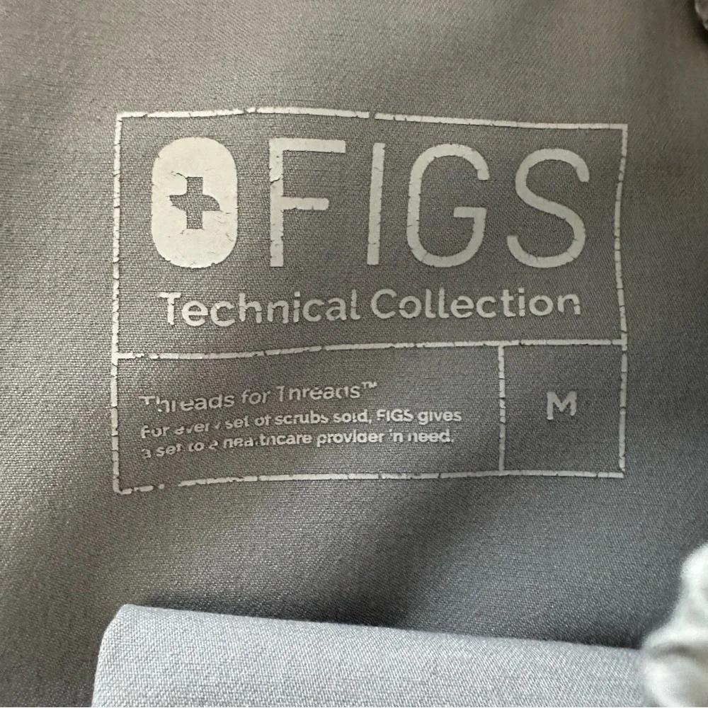 FIGS Men’s Gray Tansen Jogger Scrub Pants Size M